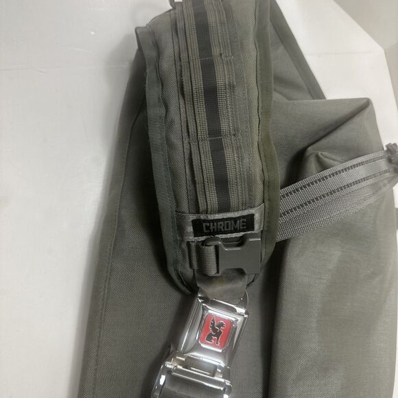 Chrome Industries Crossbody Sling Messenger Bag Grey - Picture 3 of 16